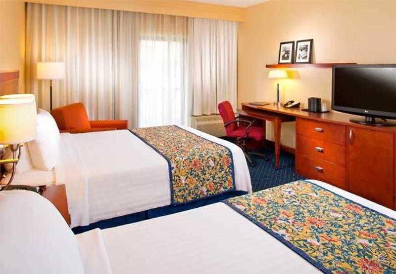 Courtyard By Marriott Memphis Airport Hotel Buitenkant foto