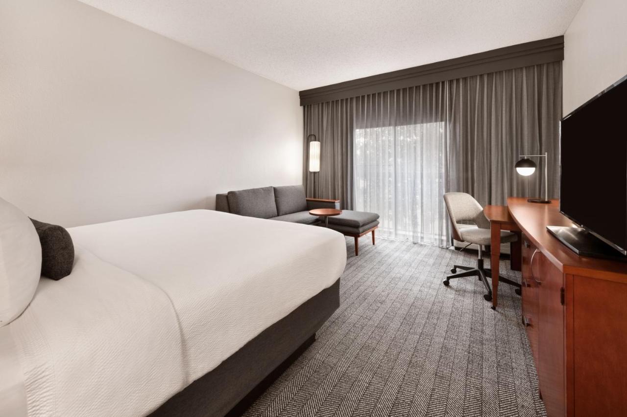 Courtyard By Marriott Memphis Airport Hotel Buitenkant foto