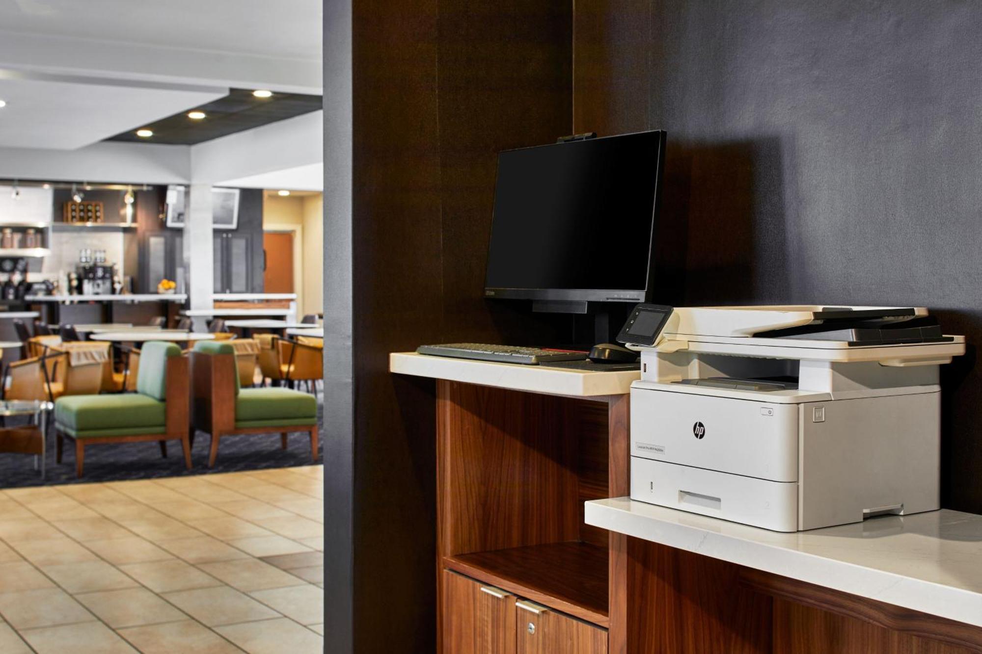 Courtyard By Marriott Memphis Airport Hotel Buitenkant foto