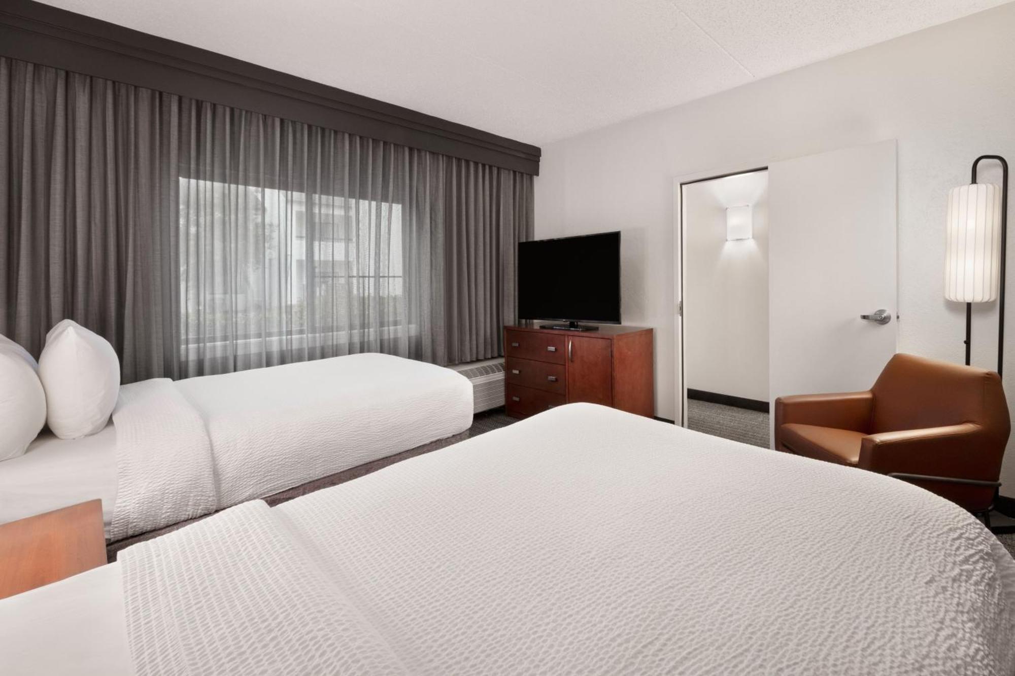 Courtyard By Marriott Memphis Airport Hotel Buitenkant foto