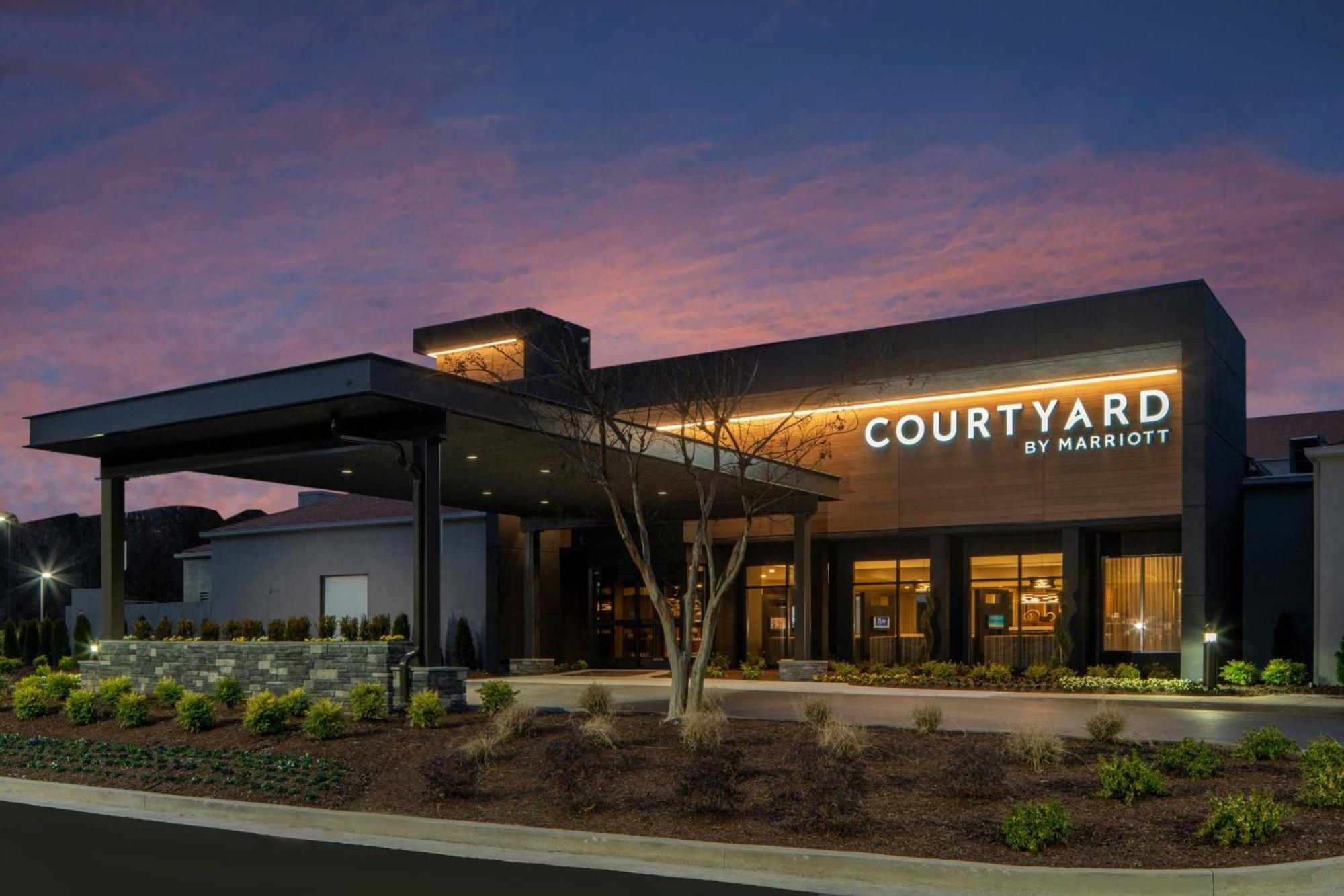 Courtyard By Marriott Memphis Airport Hotel Buitenkant foto