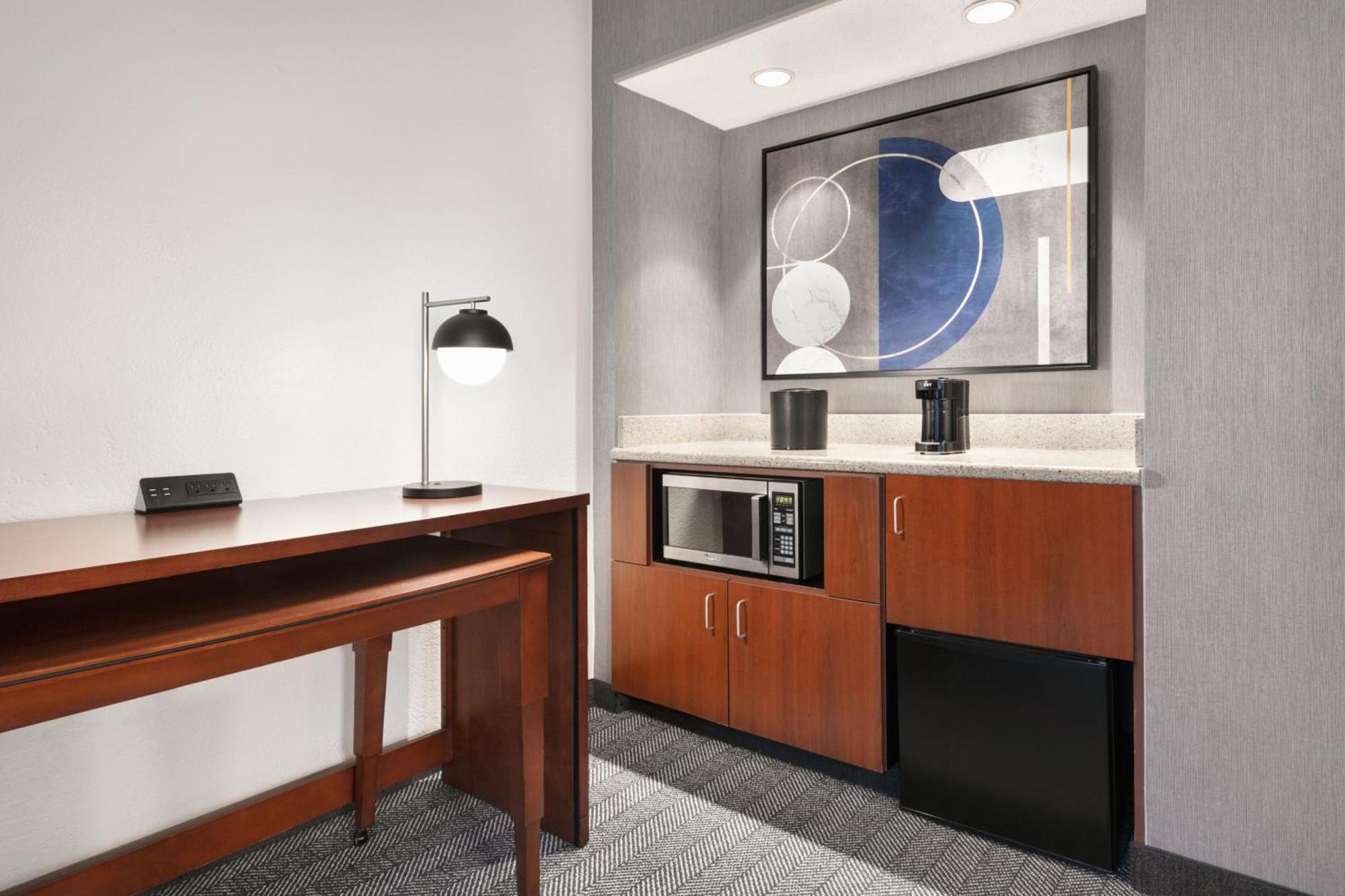 Courtyard By Marriott Memphis Airport Hotel Buitenkant foto