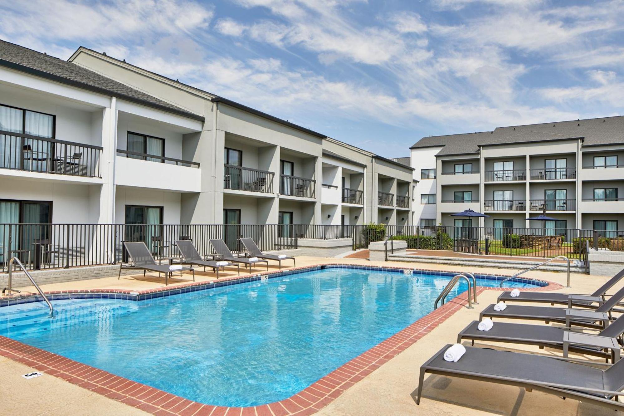 Courtyard By Marriott Memphis Airport Hotel Buitenkant foto
