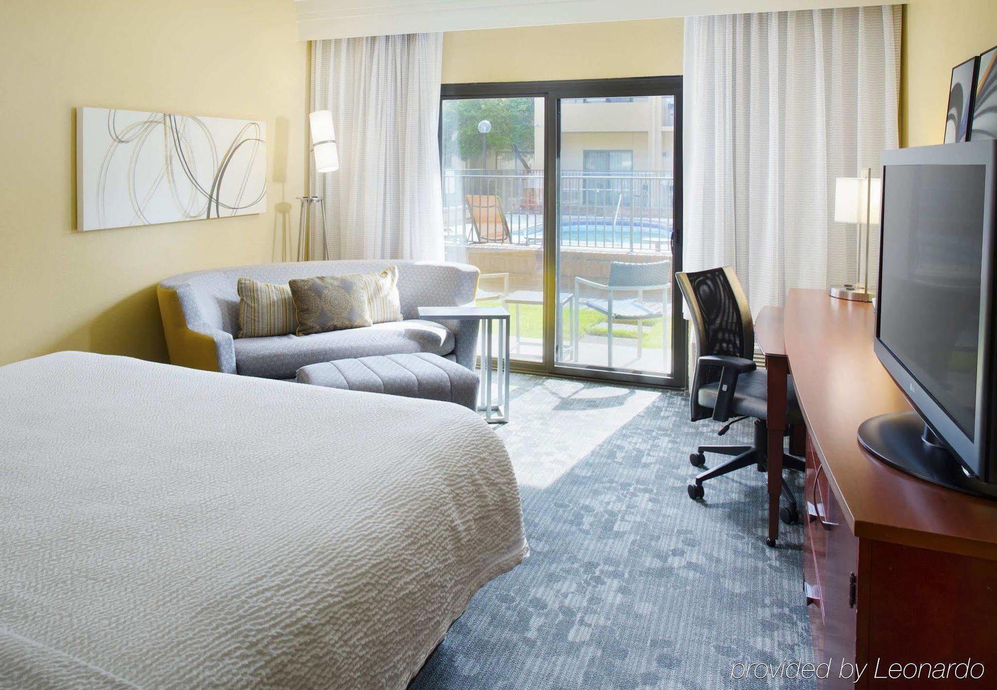 Courtyard By Marriott Memphis Airport Hotel Buitenkant foto