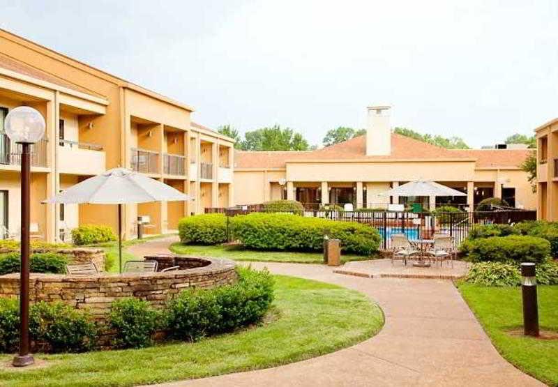 Courtyard By Marriott Memphis Airport Hotel Buitenkant foto
