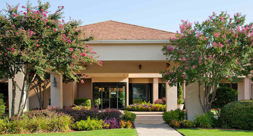 Courtyard By Marriott Memphis Airport Hotel Buitenkant foto
